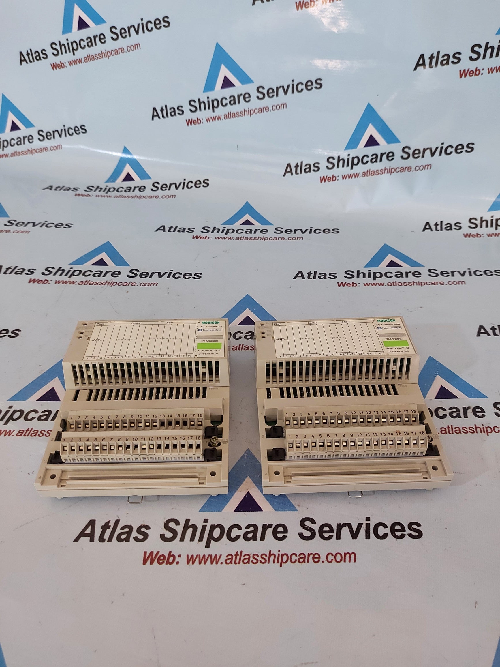 Schneider Electric TSX MOMENTUM 170AAI03000 I/O Base Analog 8-Channel Module